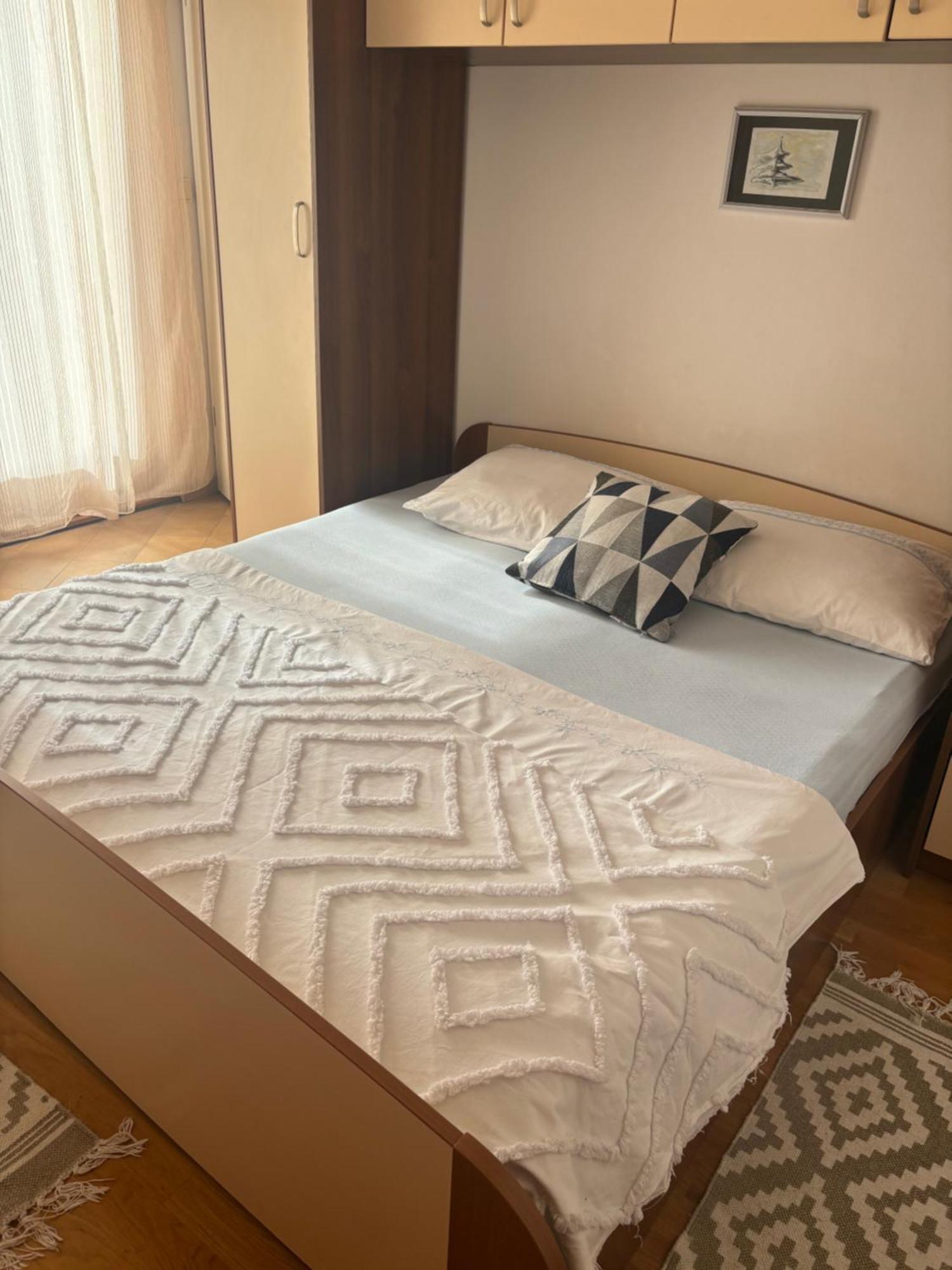 Apartmani Josipovic Baška Voda المظهر الخارجي الصورة